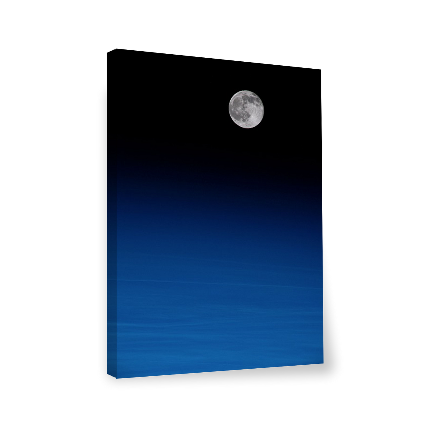 Luna llena en cielo azul 389